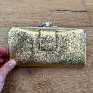 Vintage 1960s Gold Lamé Wallet Clutch